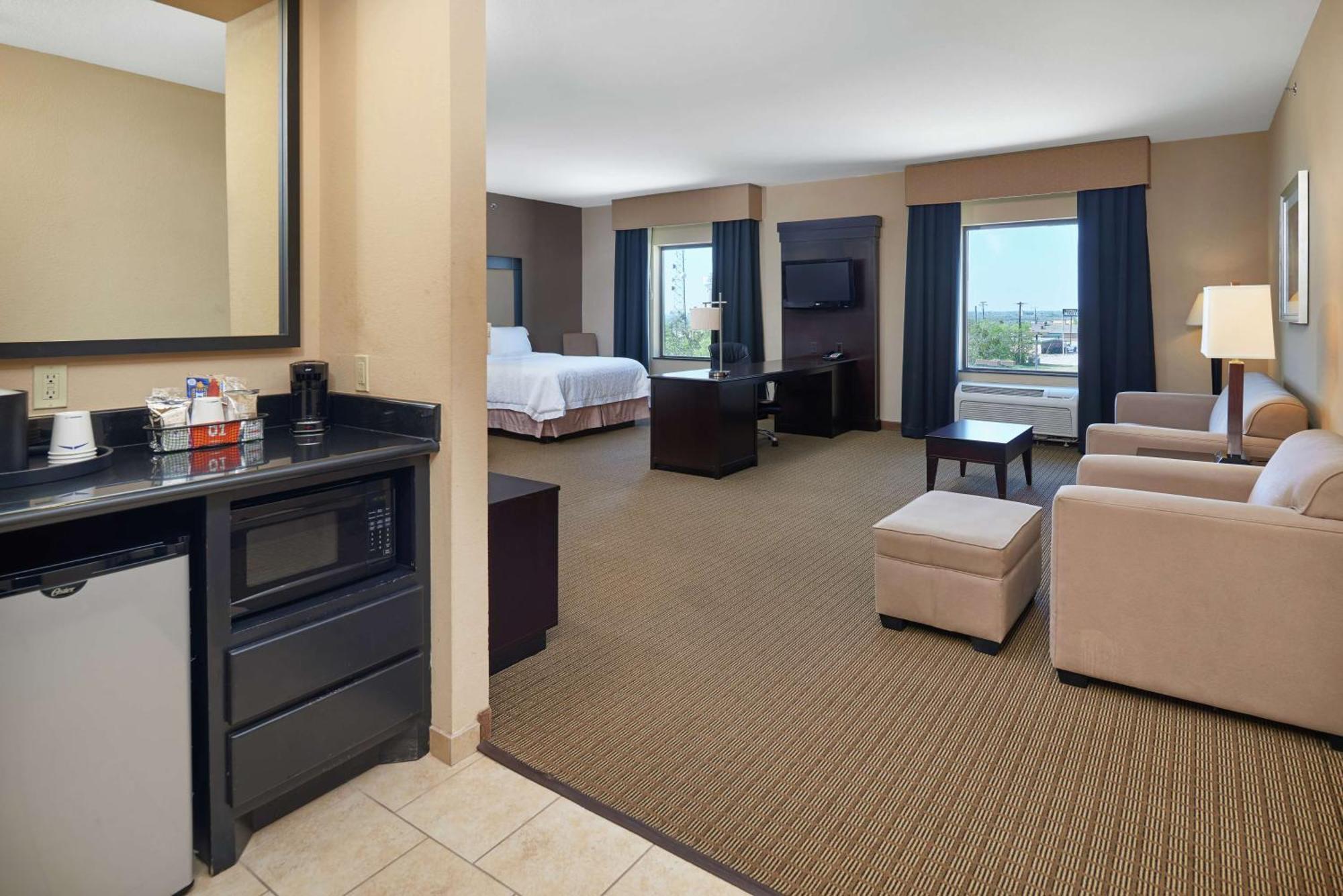 Hampton Inn & Suites Decatur Extérieur photo