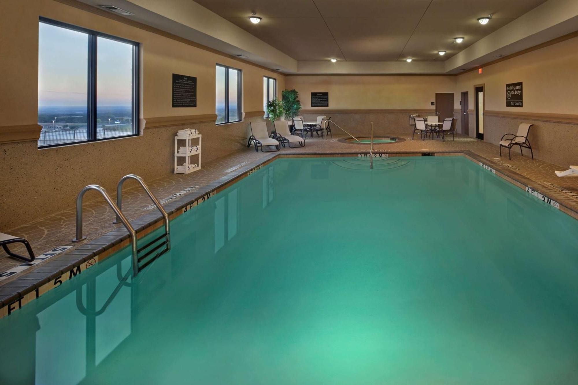 Hampton Inn & Suites Decatur Extérieur photo