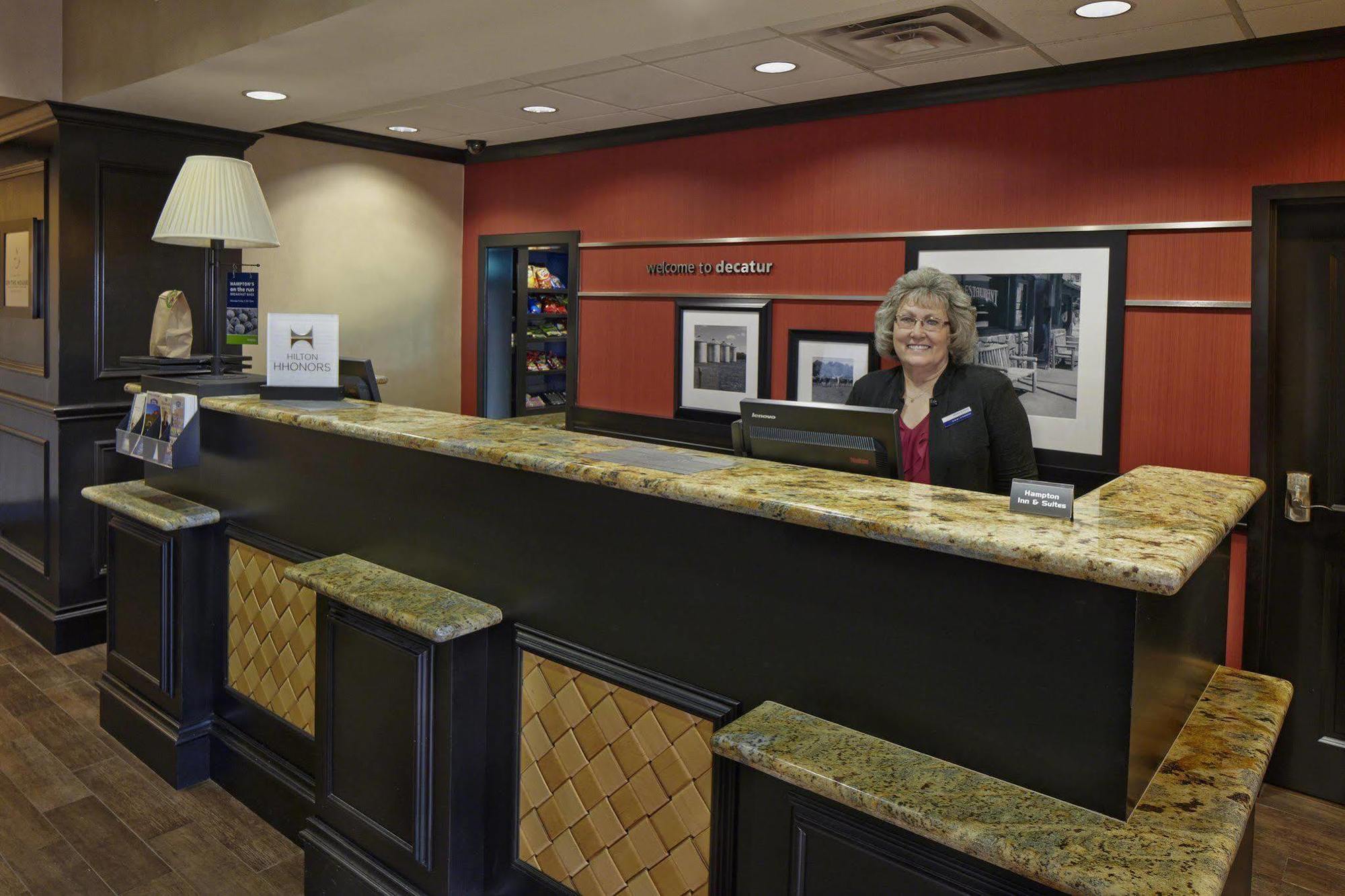 Hampton Inn & Suites Decatur Extérieur photo